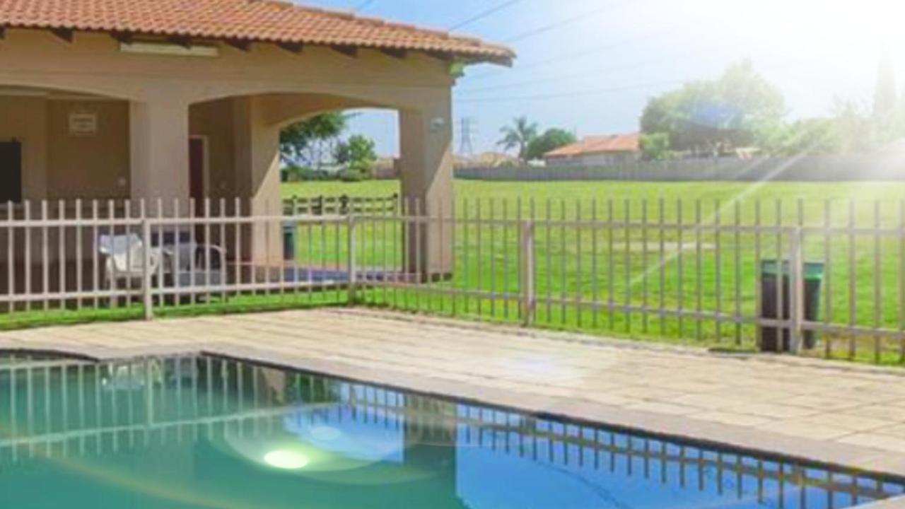 Caza Blanca Apartments Boksburg Εξωτερικό φωτογραφία